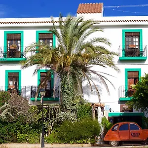 Boutique Gare Du Nord , Sant Joan De Labritja Espagne